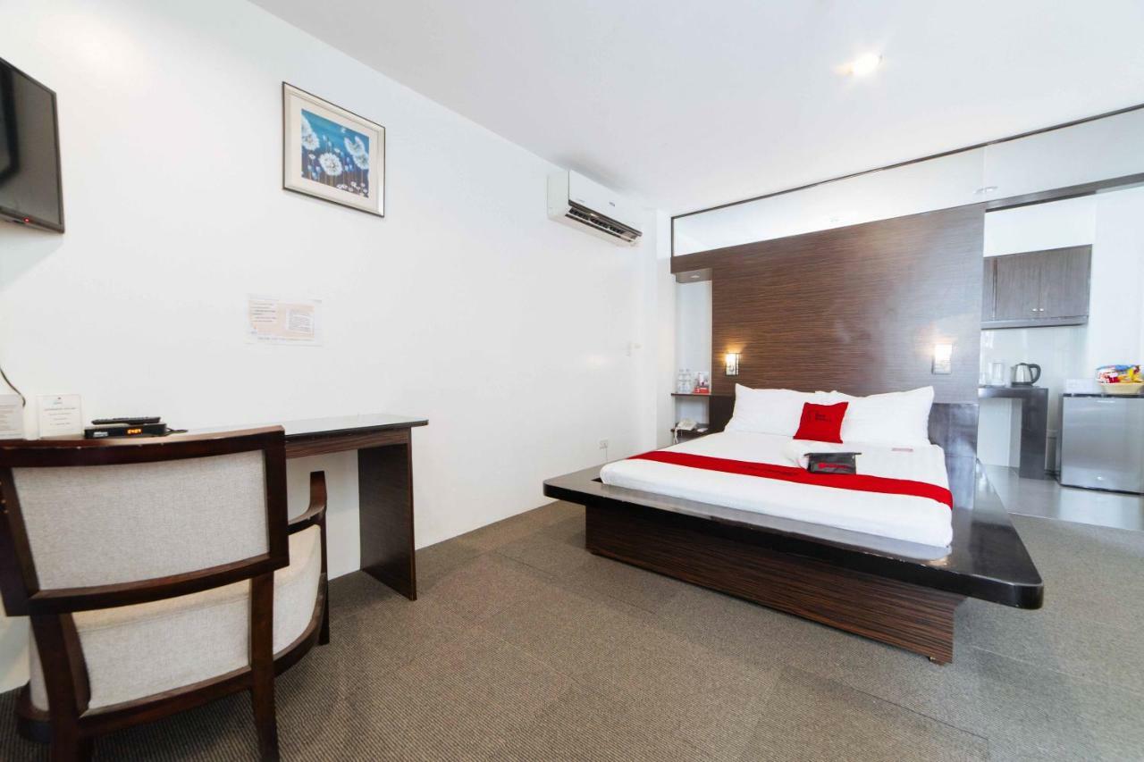 Reddoorz Premium @ Guadalupe Village Davao Exterior photo