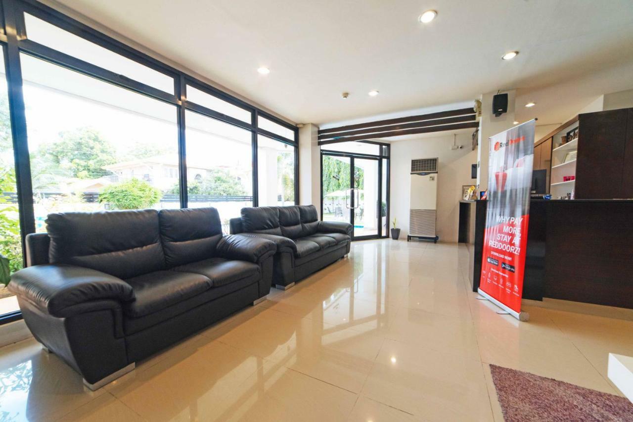 Reddoorz Premium @ Guadalupe Village Davao Exterior photo