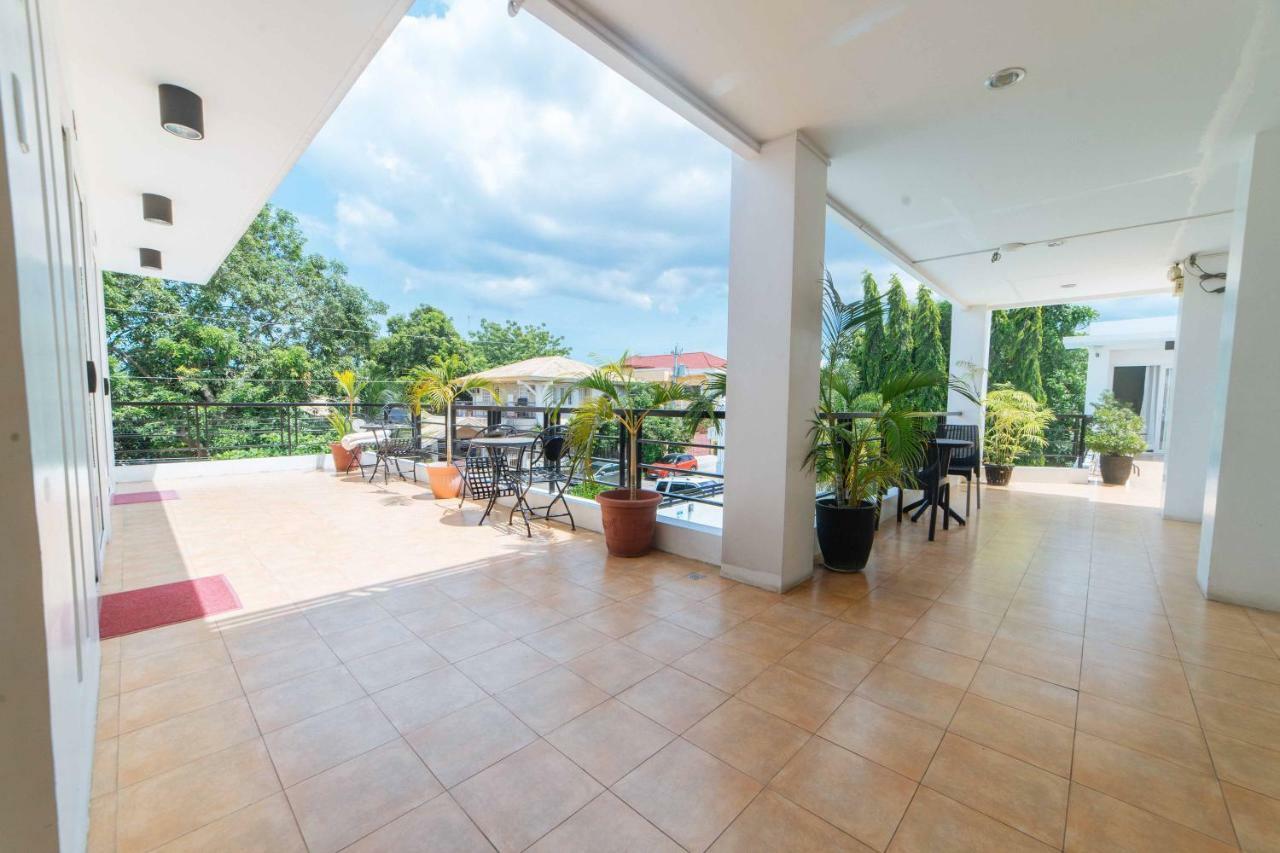 Reddoorz Premium @ Guadalupe Village Davao Exterior photo
